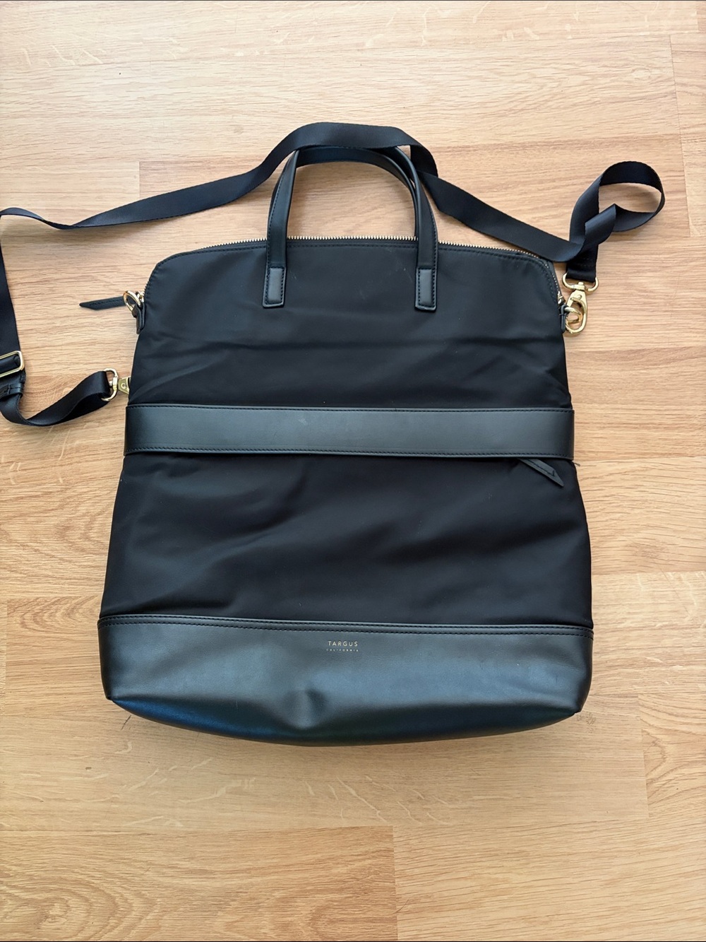 Targus Black Nylon Laptop Tote with Gold Hardware